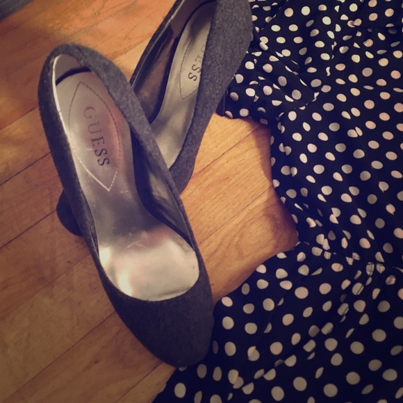 Guess Heels - Picture 1 of 4
